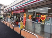 セブンイレブン　百草園北口店